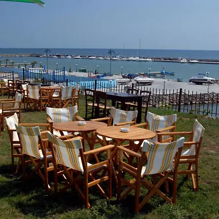 Vega Village Ваканционна къща