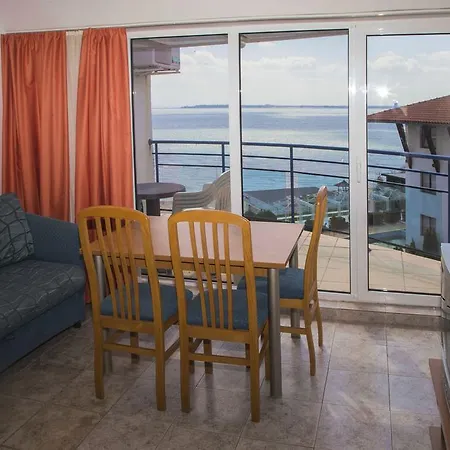 Vakantiehuis Vega Village Sveti Vlas